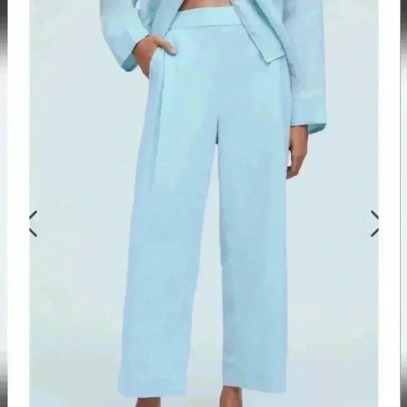 Madewell Petite Pull-On Straight Crop Pants - Picture 2 of 8